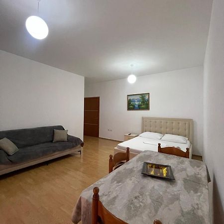 Keivi Guesthouse Саранда Экстерьер фото