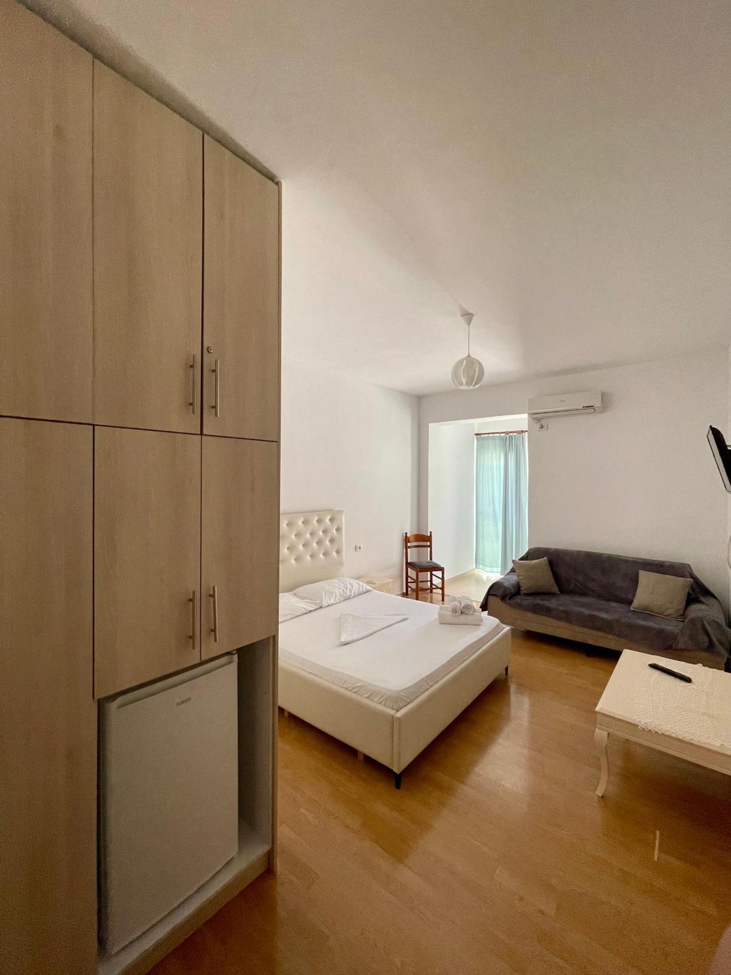 Keivi Guesthouse Саранда Экстерьер фото