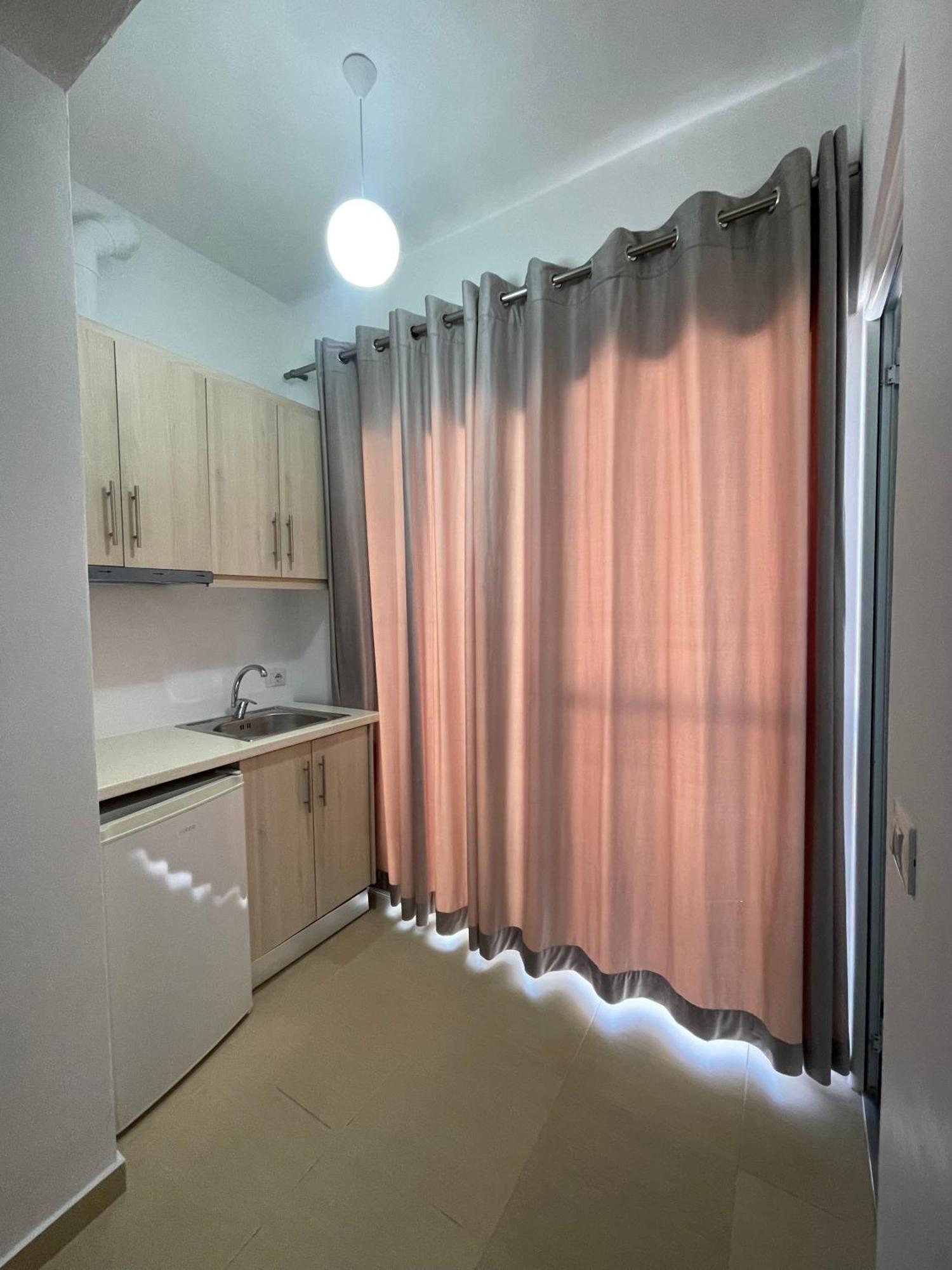 Keivi Guesthouse Саранда Экстерьер фото