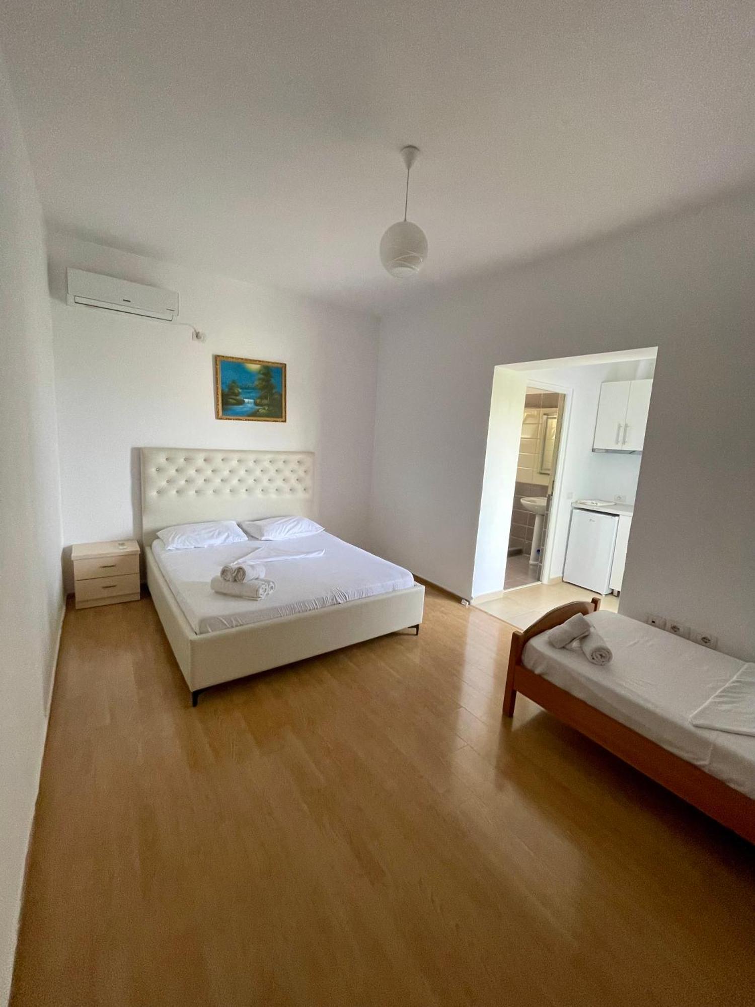 Keivi Guesthouse Саранда Экстерьер фото
