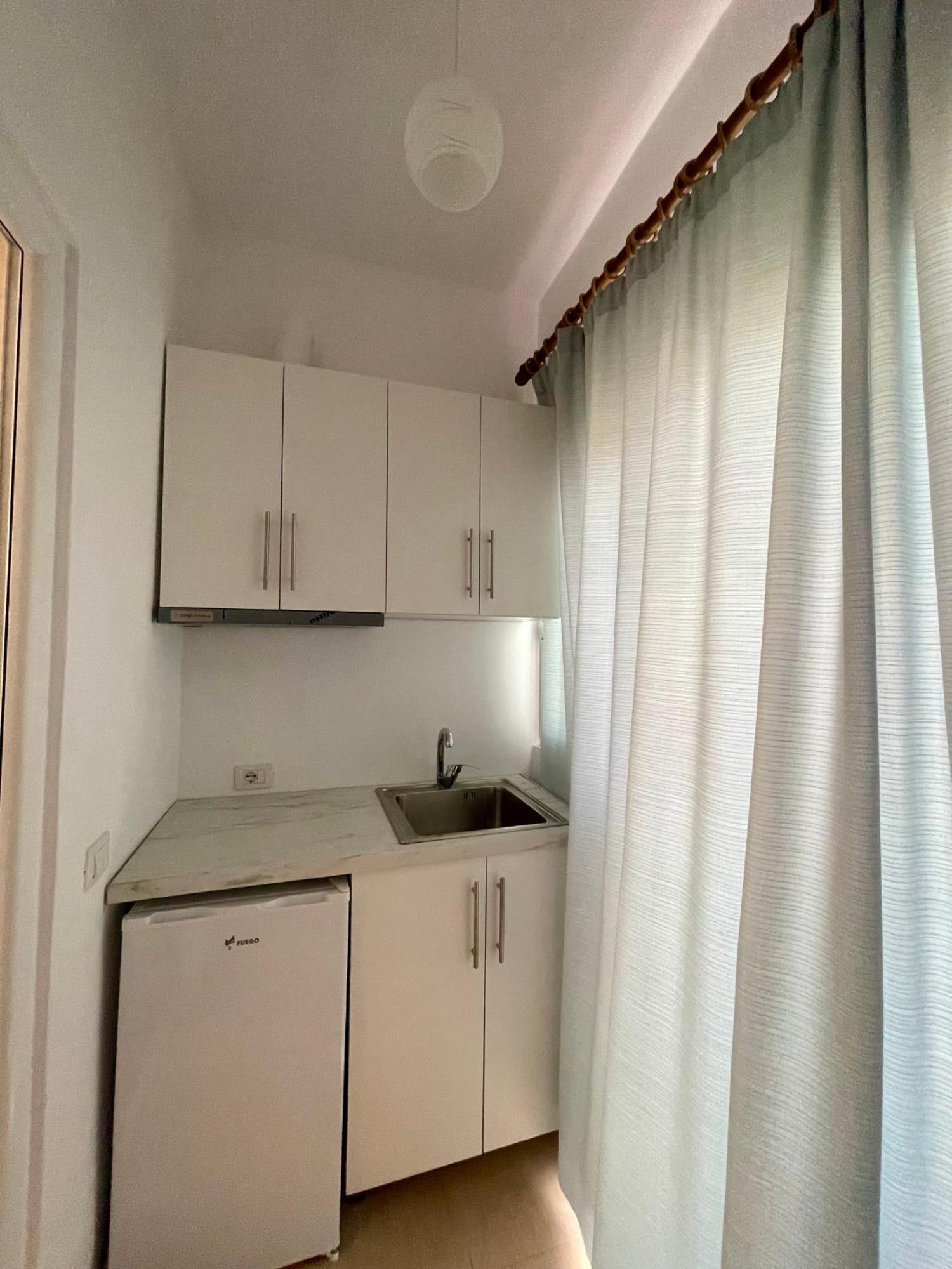 Keivi Guesthouse Саранда Экстерьер фото